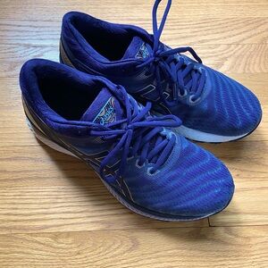 ASICS Gel Nimbus 22 Women’s 10, Midnight Blue